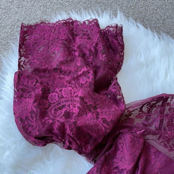 NWT Cupcakes & Cashmere Lace Top - Picture 7 of 8